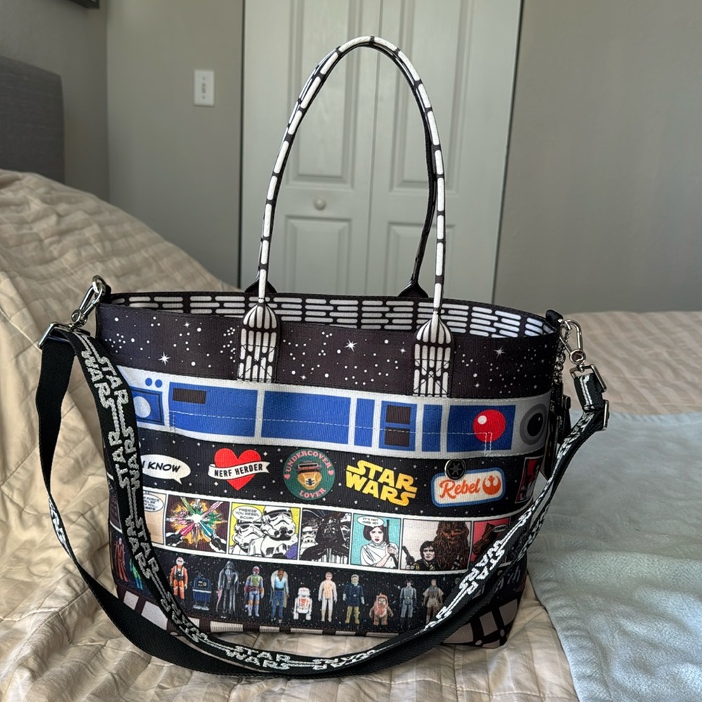 Harvey’s Patchwork Medium Streamline Tote Wallet - EUC
